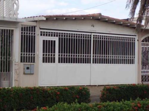 Vendo casa 3 hab/3baños, Urb. Villa Icabaru, Puerto Ordaz