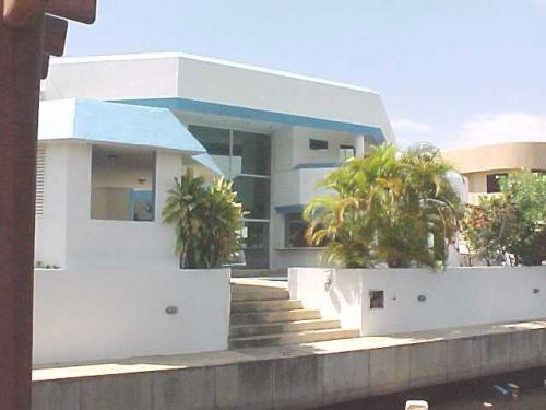 VENDO BELLA Y ESPECTACULAR VILLA EN EL SECTOR LAS VILLAS, EL MORRO, PUERTO LA CRUZ