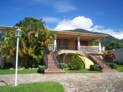 VENTA de QUINTA en YARACUY, SAN FELIPE