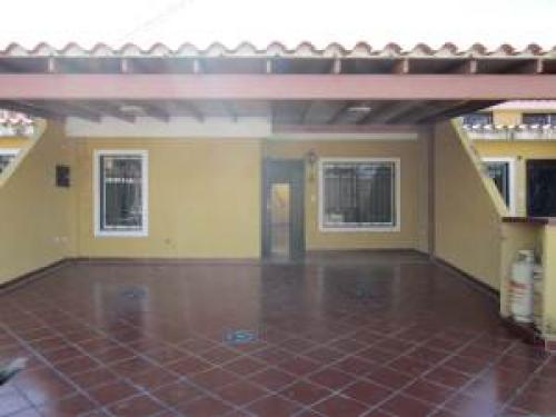 VENTA de CASA en CABUDARE-LA MORA