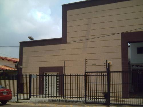 Excelente local en alquiler Sector Veritas