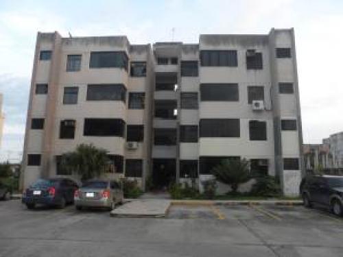 Apartamento en Venta Parque Valencia Edo Carabobo cód. 11-6405