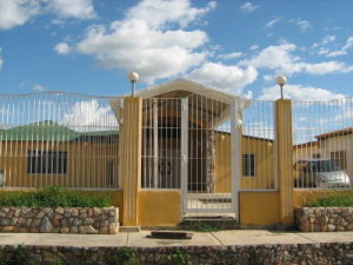 Casa en Venta San Diego Edo Carabobo Cod. 11-6423