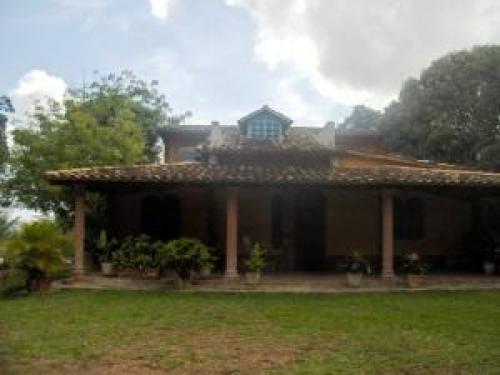 VENTA de bella casa en CABUDARE, El Manzano 07-6314