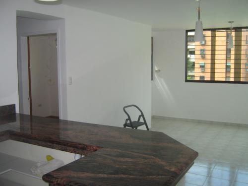 Apartamento en Base Aragua, res Lolyque I 