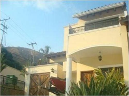 Luojso y exclusivo Townhouse en el Castaño
