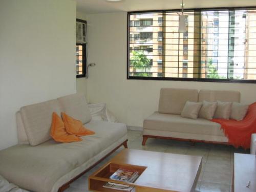 Vendo lindo apartamento Base Aragua Maracay 11-4804