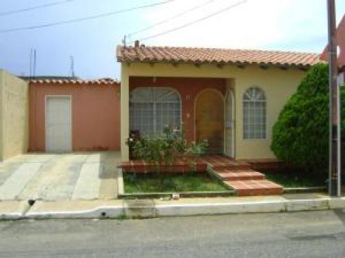 VENTA de bella casa en CABUDARE 11-3330