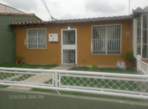 VENTA de cómoda casa en CABUDARE 11-3652