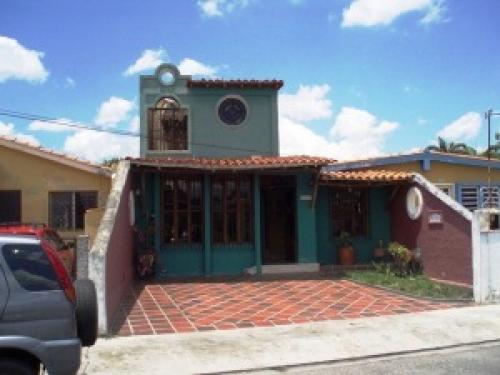 VENTA de CASA en INTERCOMUNAL DE CABUDARE, Santa Cecilia