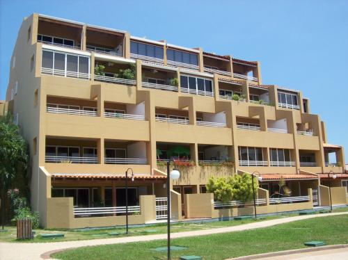 VENDO BELLO APARTAMENTO AMOBLADO EN VILLASOL SUITE FRENTE AL MAR