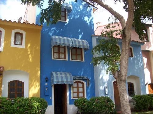 VENDO EXTRAORDINARIA VILLA CON MUELLE PROPIO EN PUEBLO VIEJO