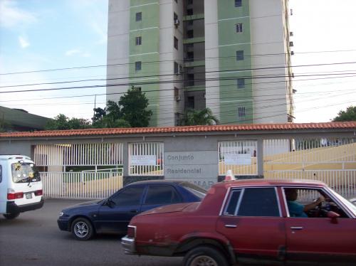 VENDO APARTAMENTO PISO BAJO EN VISTA MAR LECHERIA