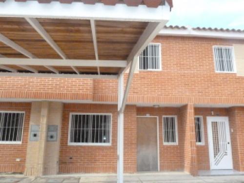 Townhouse en Venta San Diego  Edo Carabobo cód. 11-7440 