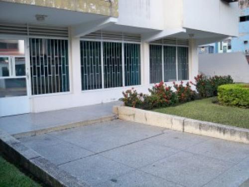  Local Comercial en Alquiler Los Nísperos Edo Carabobo cód. 11-7490 