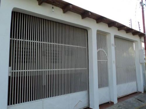 VENTA de cómoda casa en CABUDARE 11-7559