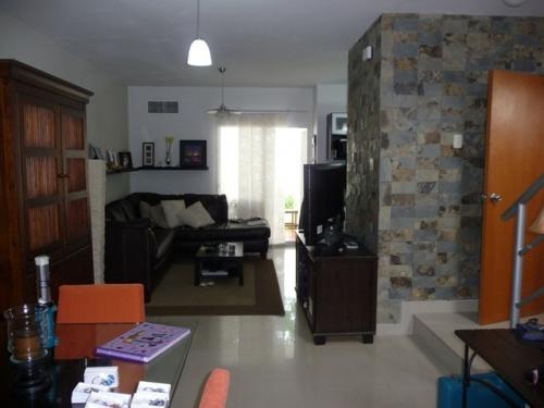 TOWNHOUSE EN VENTA  MARACAIBO FUERZAS ARMADAS OSCAR ROMERO