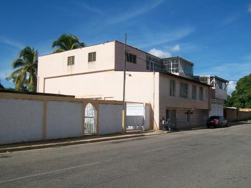 VENDO MI CASA QUINTA NEGOCIABLE 