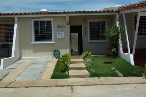 VENTA de cómoda casa en CABUDARE 10 5565