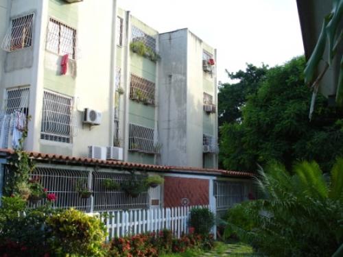 VENDO APTO RIO LAMA CERCA DE LAS TRINITARIAS