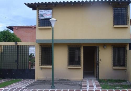 VENDO CASA EN CABUDARE RES DORAL