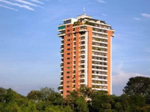 Apartamento  en Venta El Bosque Edo Carabobo cód. 11-8331