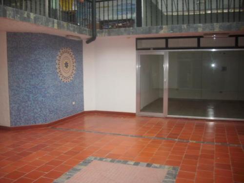 Buscas Local Para Emprender Tu Negocio?Lo Tengo!Bueno,Bonito y Barato en Maracay, vendoyalquilotuinmueble