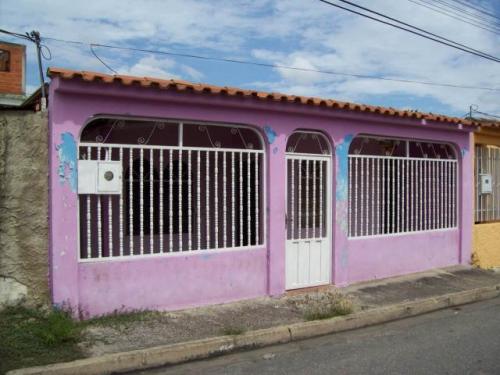 VENTA de CASA en BARQUISIMETO, Barrio Pueblo Nuevo 11-9257