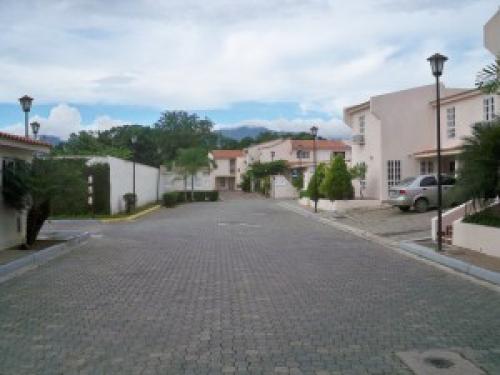  Casa en Venta Mañongo Edo Carabobo cód. 11-8933 