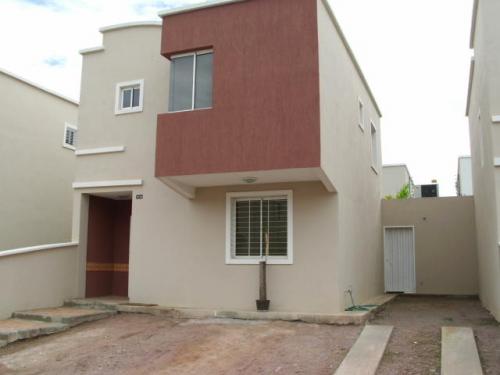 VENTA de bella CASA en BARQUISIMETO, Ciudad Roca 11-8407