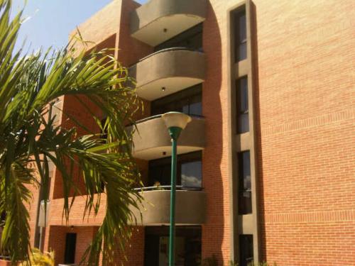 VENDO BELLO APARTAMENTO PLANTA BAJA EN GUAICA MAR I LECHERIA