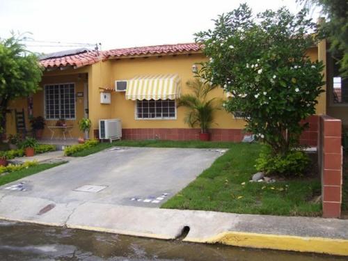 VENTA de bella CASA en CABUDARE 11-8065