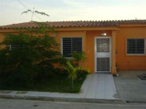 VENTA de CASA en VILLAS de YARA