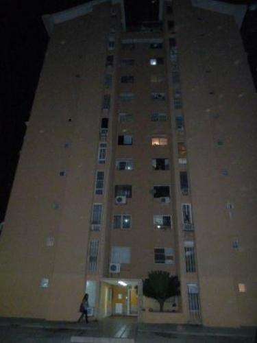 VENDO PH TIPO DUPLEX EN RES. CERRO AMARILLO PUERTO LA CRUZ