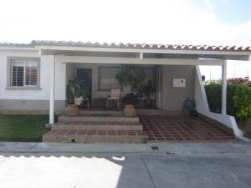 VENTA de CASA en CABUDARE-AV. RIBEREÑA