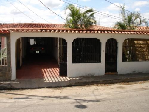 VENTA CASA URB VALLE HONDO CABUDARE