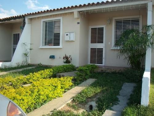 VENTA de bella CASA en CABUDARE 12-516