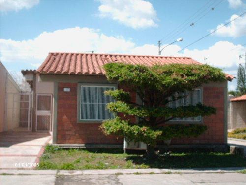 VENTA de bella CASA en CABUDARE 12-439