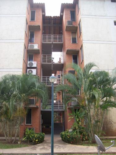 VENDO APARTAMENTO ECONOMICO EN EL MORICHE BARCELONA