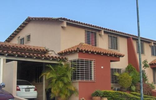 VENTA de bella CASA en CABUDARE 12-519