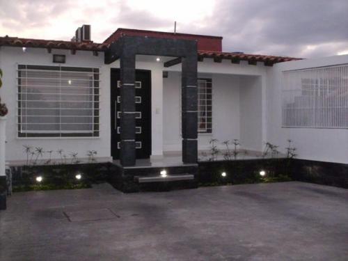 VENTA de bella CASA en CABUDARE 12-827