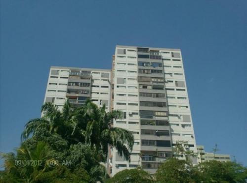 VENTA de cómodo APARTAMENTO en BARQUISIMETO Este 12-1160