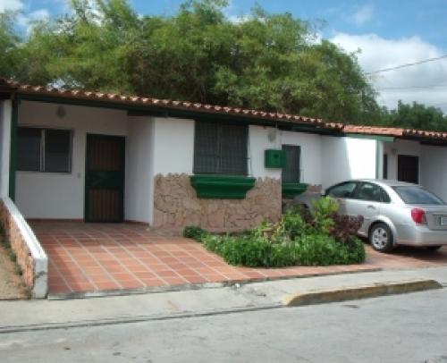VENTA de CASA en CABUDARE-TIERRA DEL SOL