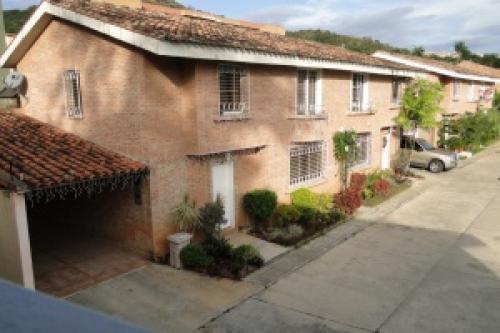Casa en Venta Guataparo Edo Carabobo Cód. 10-9617