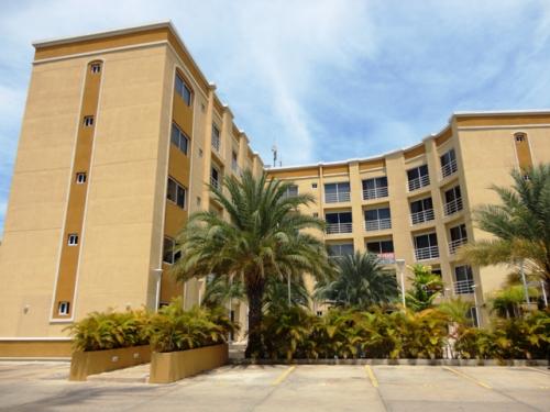 Apartamento en Venta en Lecheria 12-1455