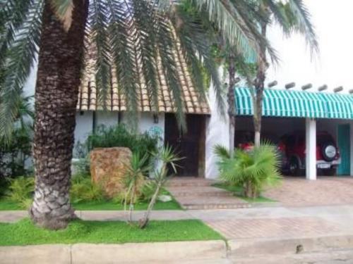 Casa en Venta en El Complejo Turistico El Morro 11-7377