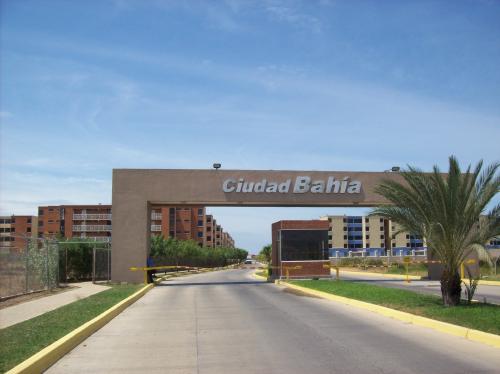 VENDO COMODO Y BONITO APARTAMENTO EN CIUDADA BAHIA BARCELONA