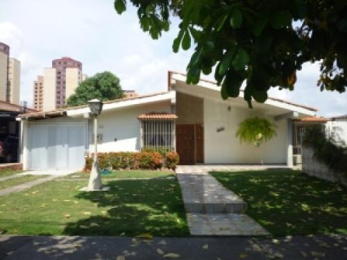 VENTA de QUINTA en BARQUISIMETO, ZONA  ESTE