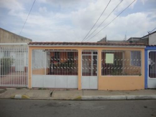 VENTA de CASA en CABUDARE. 