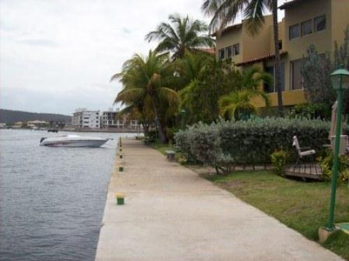VENDO EXCELNTE APARTAMENTO DUPLEX EN PUERTO AVENTURA LECHERIA